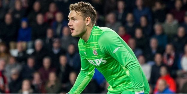 PSV jaagt op Ajax: 'Dat betekent niet dat we heel gekke dingen moeten doen'