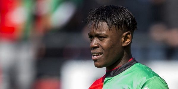 'Leeds United meldt zich in Eredivisie: bod van 1,8 miljoen euro op aanvaller'