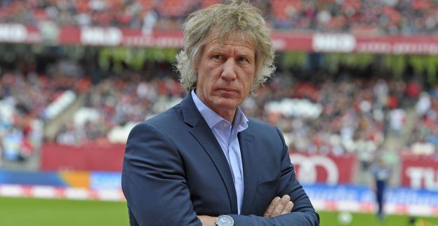 Verbeek krijgt steuntje in de rug: 'Lage klassering niet de schuld van trainer'