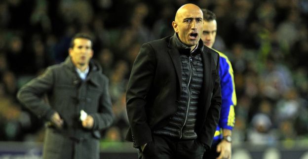 Coach van Gijon compleet door het lint: Deze wedstrijd was een schandaal