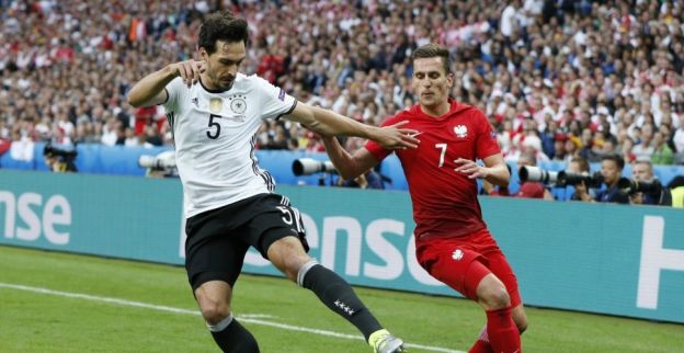 Polen vervloekt Milik na teleurstellende burenruzie tegen Duitsland