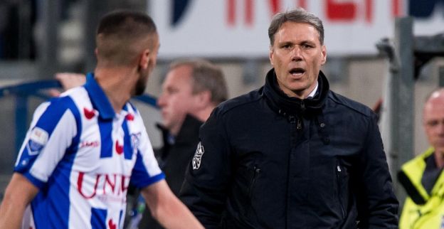 Van Basten gooit meer olie op het vuur: 'Ziyech en Tannane domme jongens'