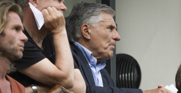 Swart: 'De Kuip het mooiste stadion? Nou, van voetbal heeft Mossou geen verstand'