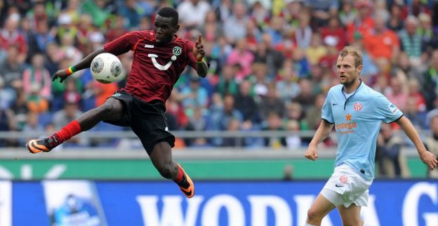 Gewilde Diouf heeft laatste wedstrijd voor Hannover gespeeld