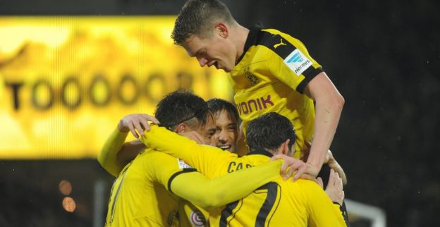 Dortmund slaat spijkers met koppen en haalt Europees kampioen uit Spanje op