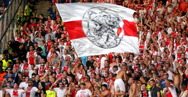 'Ajax haalt twee toptalenten uit Jamaica naar Amsterdam'