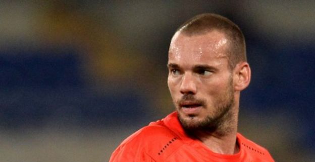 Sneijder maakt eerste competitiedoelpunt bij overwinning van Galatasaray