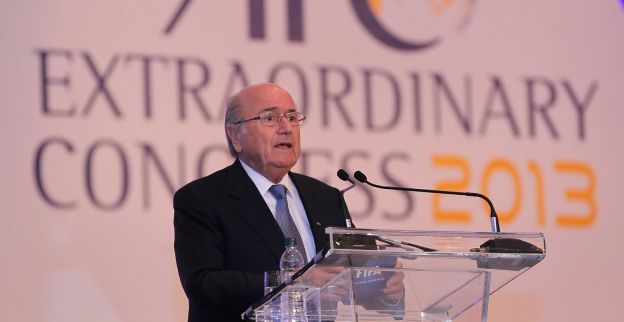 Blatter wil schuiven met WK in Qatar: November en december de beste oplossing''