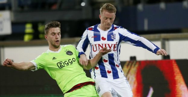 PSV legt druk op Ajax: Dan ga ik weer over tot de orde van de dag