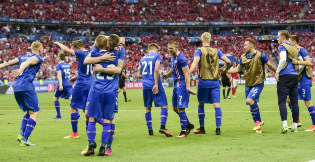 IJslandse commentator de laan uitgestuurd als assistent-trainer