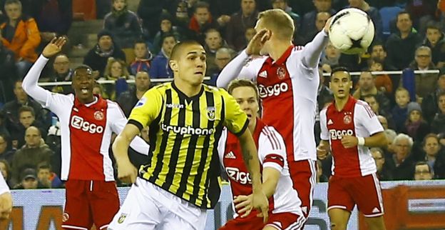 Trillende onderlip na zege op Ajax: Dit is mijn moment, ik kan wel janken