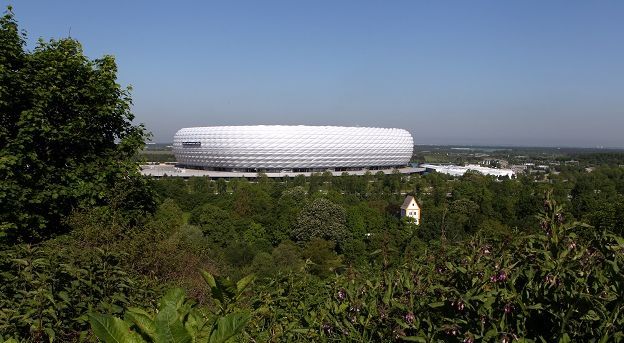 Bayern-directeur draait 180 graden: We kunnen honderd miljoen betalen