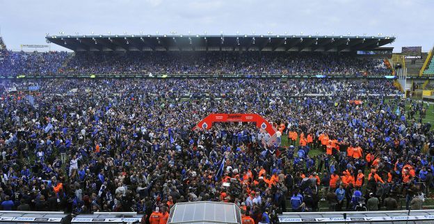 Brugs titelfeest is al goed op gang, spelersbus op weg