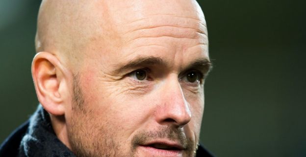 Ten Hag ziet Utrecht ploeteren: 'Dan krijgt de doelman magneet aan zijn handen'