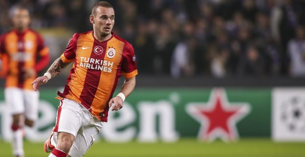 Stoom komt uit de oren van Sneijder na wissel; blamage Galatasaray volgt Afbeelding: Stoom komt uit de oren van Sneijder na wissel; blamage Galatasaray volgt