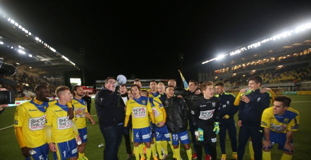 Zieltogende tweede klasse blijft voor deining zorgen: stadioneisen liggen te hoog Afbeelding: Zieltogende tweede klasse blijft voor deining zorgen: stadioneisen liggen te hoog