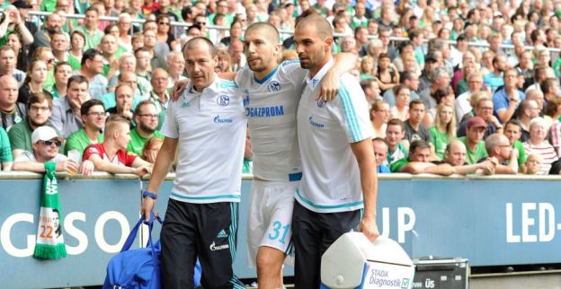 Dreun voor Schalke 04: jaar zit er al na twaalf minuten op voor miljoenenaankoop