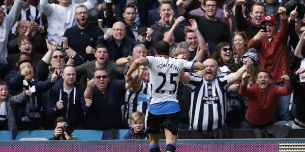 Zinderende degradatiestrijd: Newcastle wint, Sunderland pakt punt in extremis