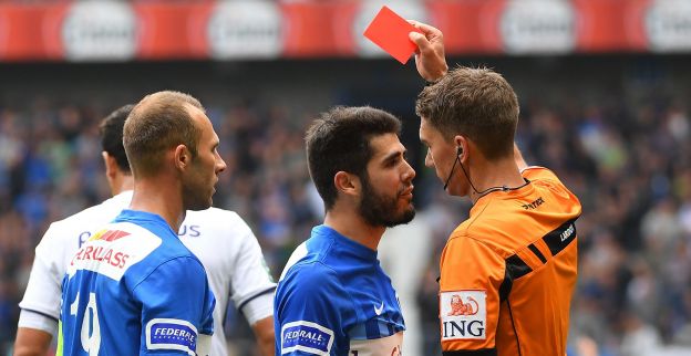 'Omgekochte boel, de eikel van dienst deze keer is scheidsrechter Lardot'