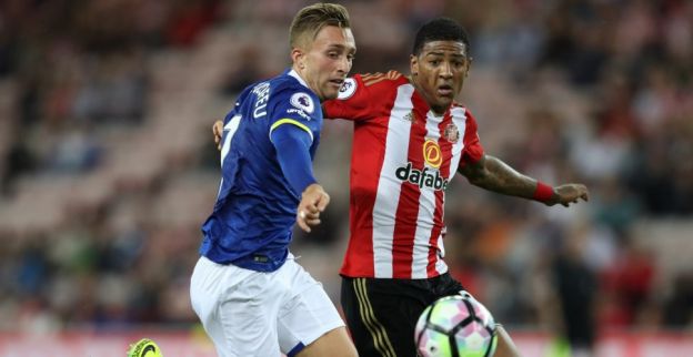 Van Aanholt haalt headlines opnieuw: tabloid betrapt back en plaatst foto's