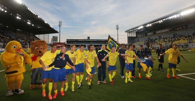 Coach last speciale sessie in om zondaars te straffen, maar slaat zelf om zich heen