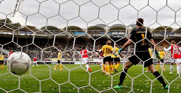 Tiental Roda JC ontsnapt in slotfase aan nieuwe domper tegen AZ