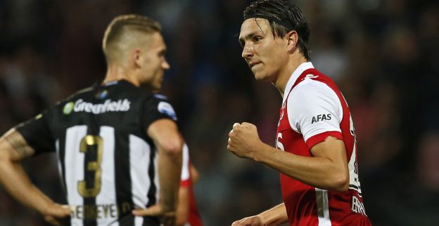 In het kort: Rivaldo zet club te koop, bizar geel Messi blijft staan, De Jong terug Afbeelding: In het kort: Rivaldo zet club te koop, bizar geel Messi blijft staan, De Jong terug