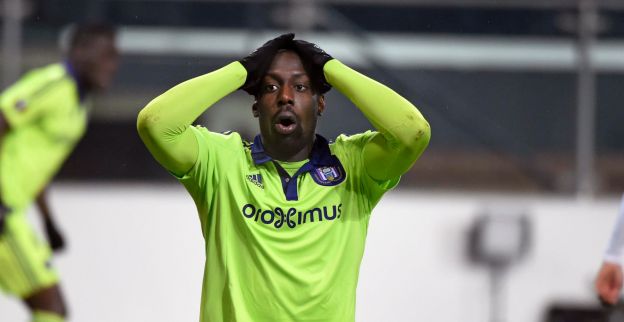 Pijnlijk moment: 12-jarige Genk-supporter is geen fan van Stefano Okaka