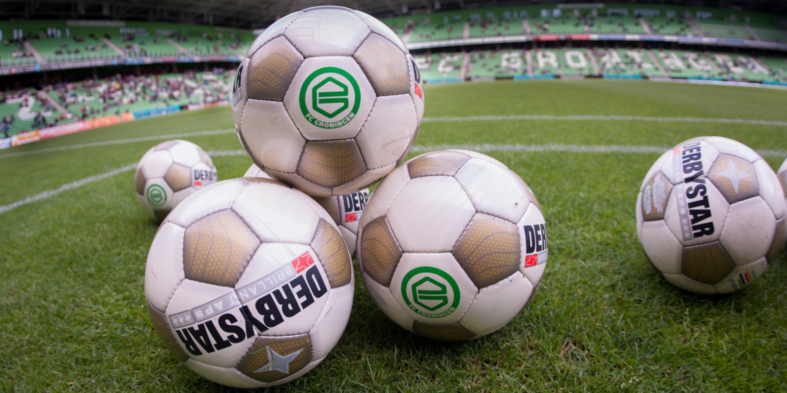 FC Groningen laat viertal Veendammers meetrainen