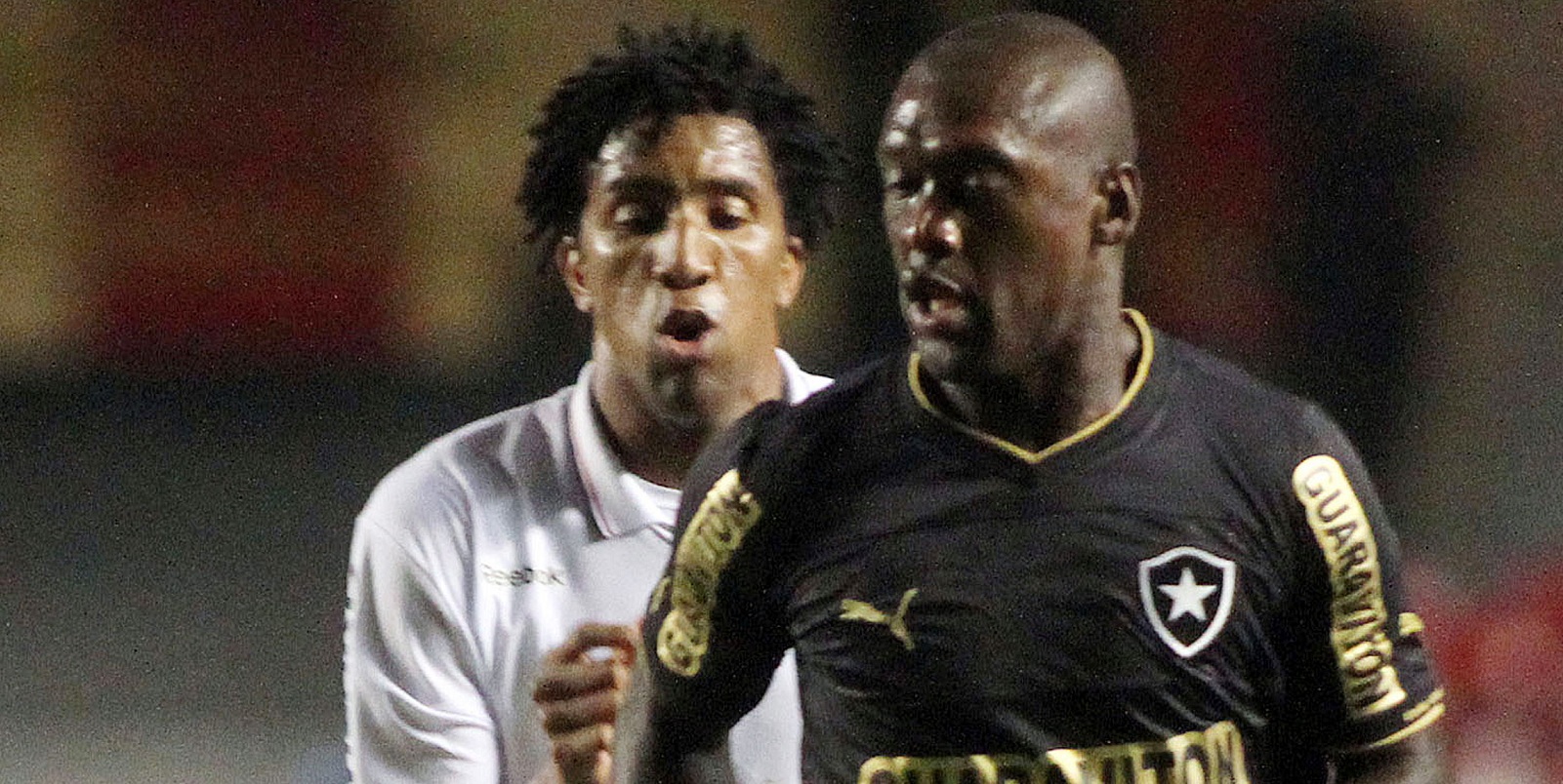 Seedorf over Milan: Allemaal geruchten, roddels