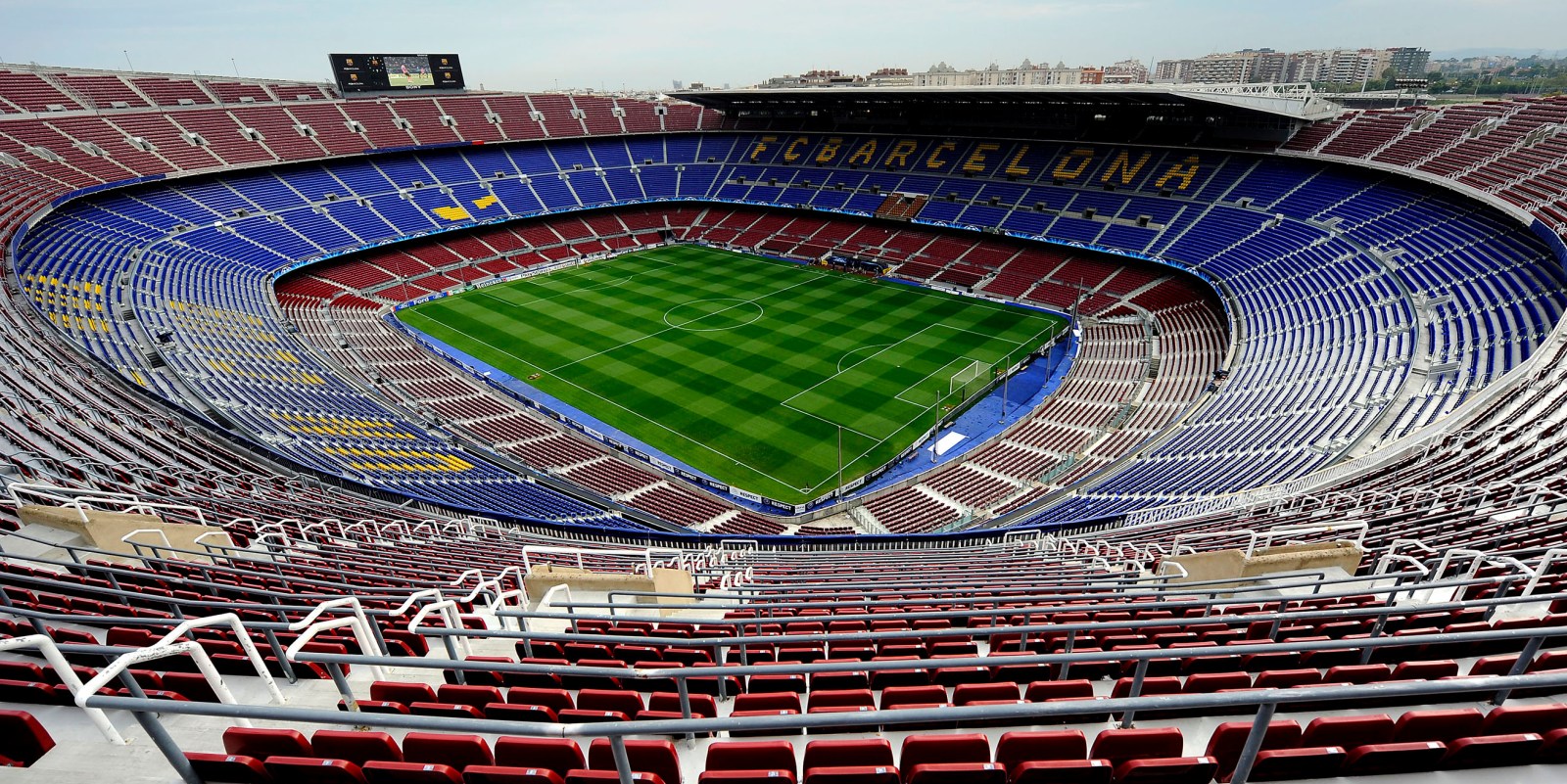 Barça opent nieuwe seizoen op Poolse bodem