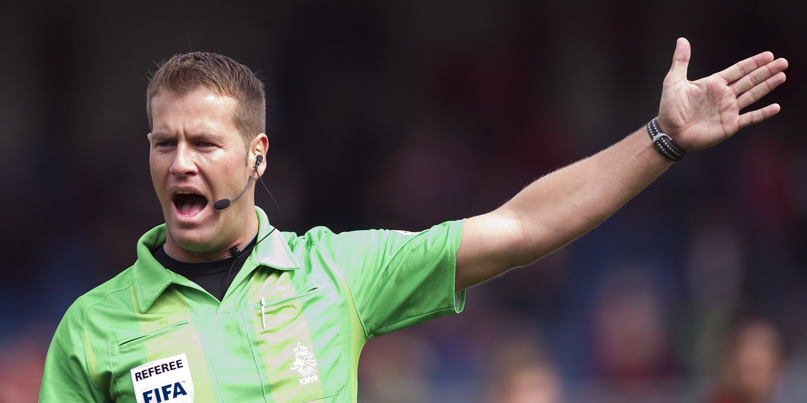 Makkelie zwijgt na heet avondje Belfast | VoetbalPrimeur.nl