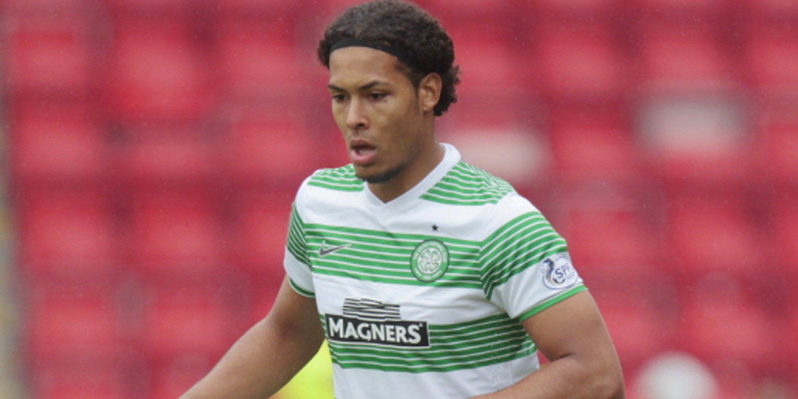 Celtic weer koploper na winst in topper