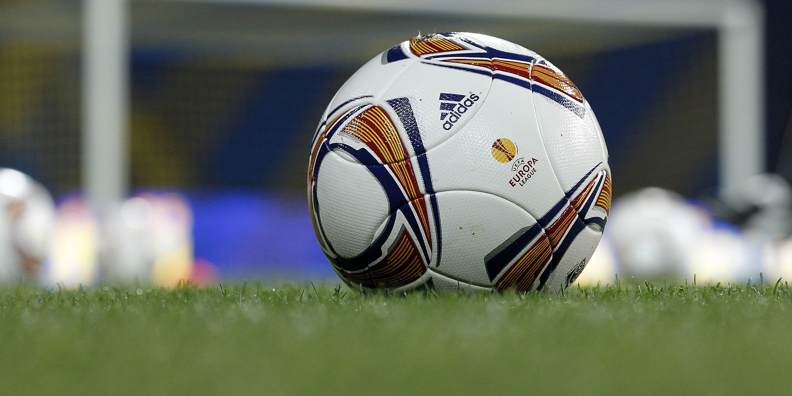 Santander verrast Almeria in achtste finales