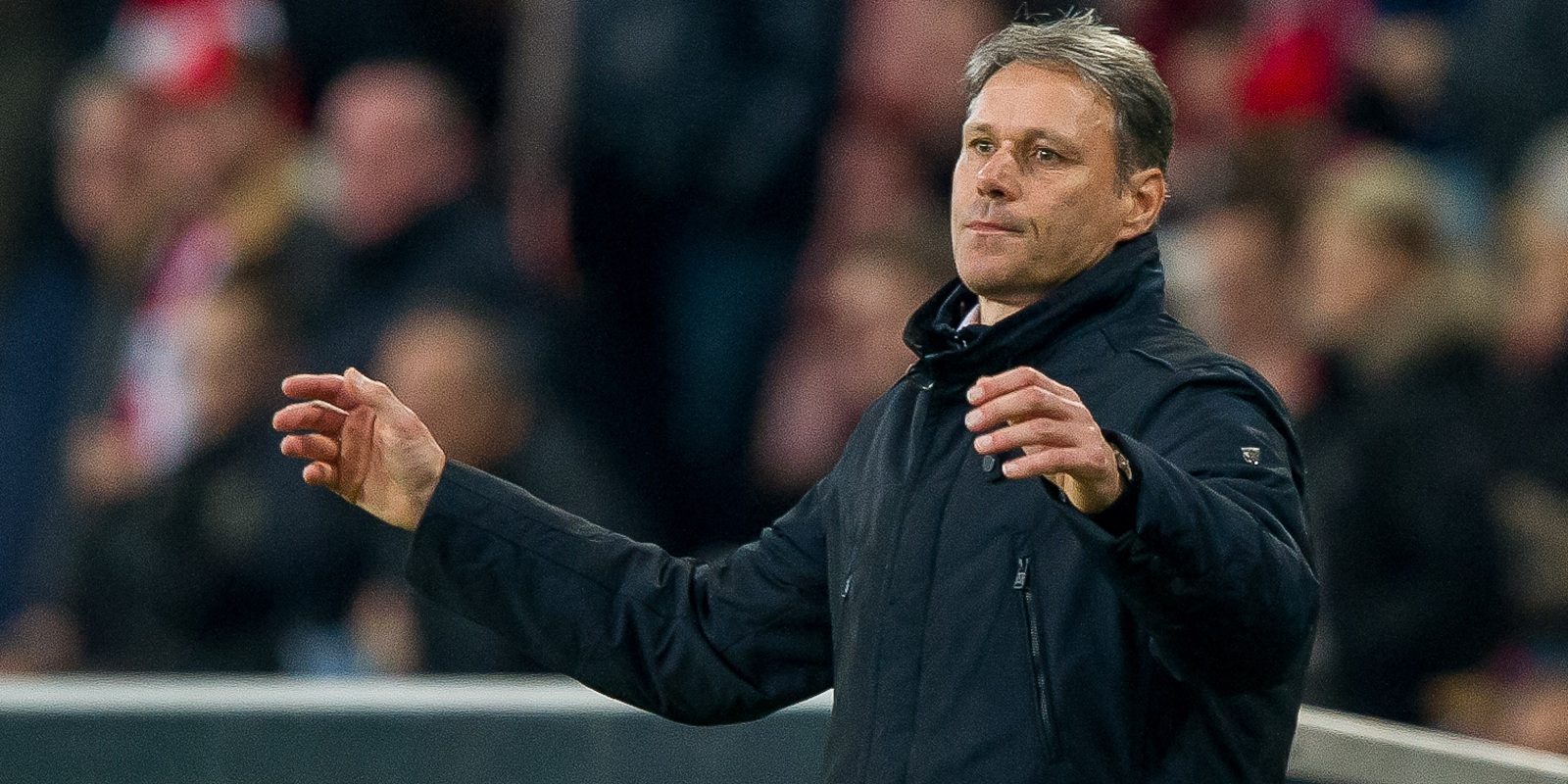 Van Basten: AC Milan neemt risico met Seedorf